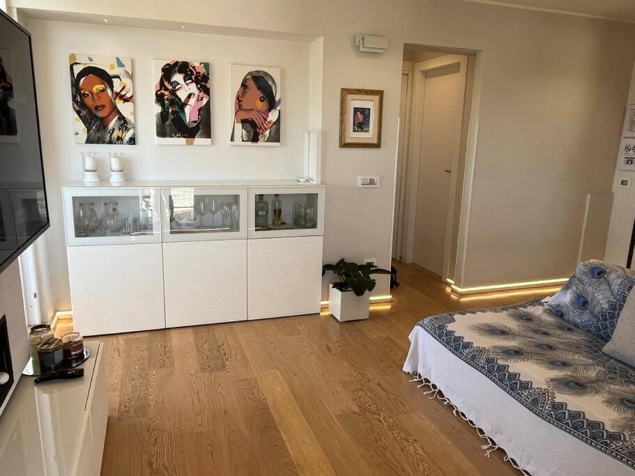 Appartamento Attico Panoramico Whitecate Roma